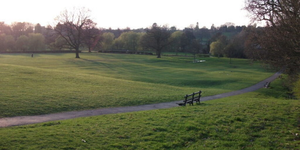 Dog walk at Abbey Fields · Warwickshire · Walkiees