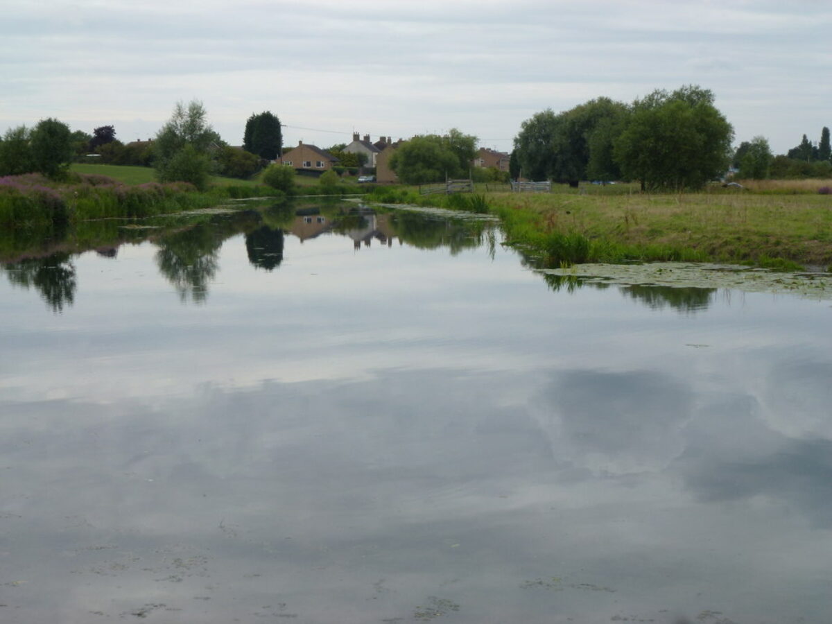 Back River, Stanground, Peterborough large photo 2