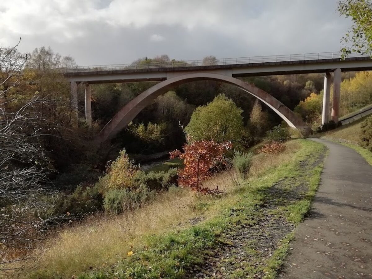 Bargoed Woodland Park large photo 1