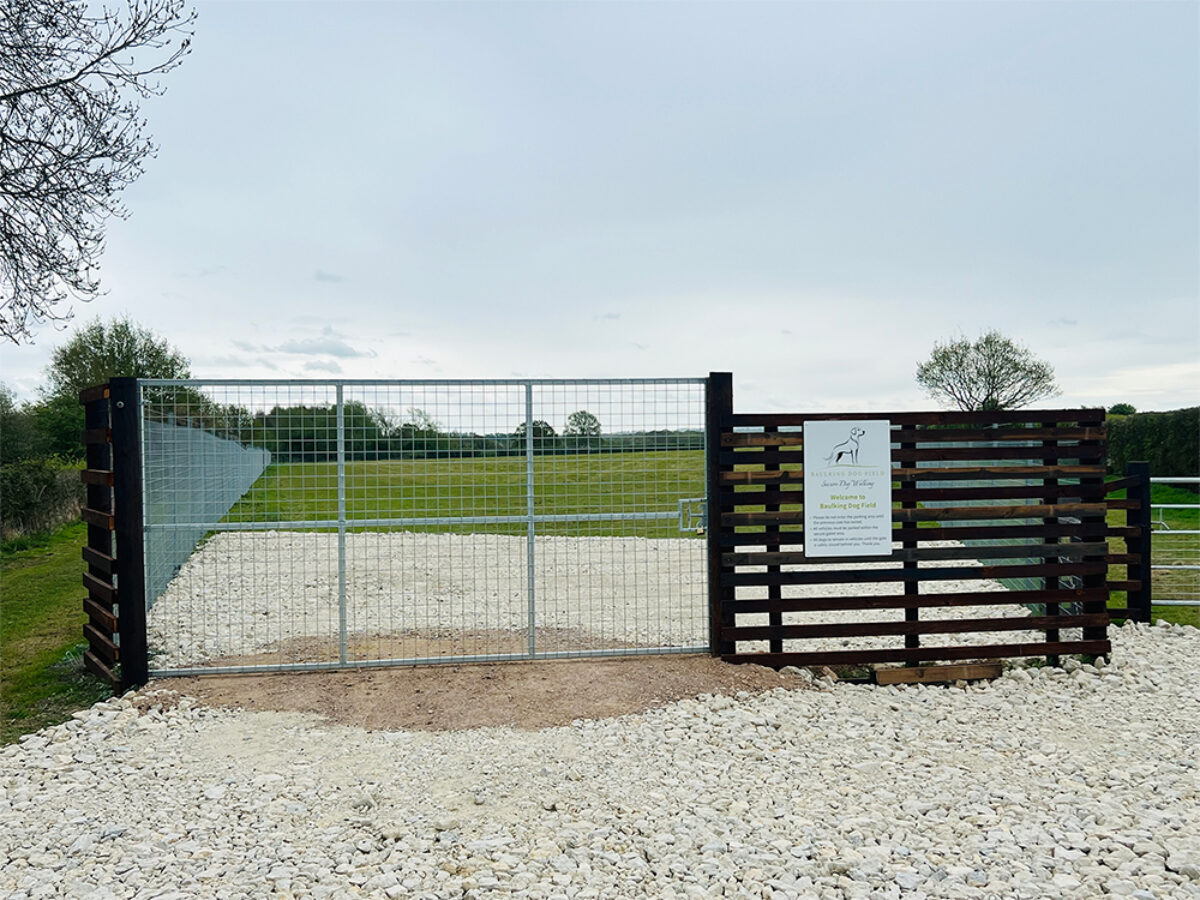 Baulking Dog Field large photo 1 Baulking Dog Field large photo 1