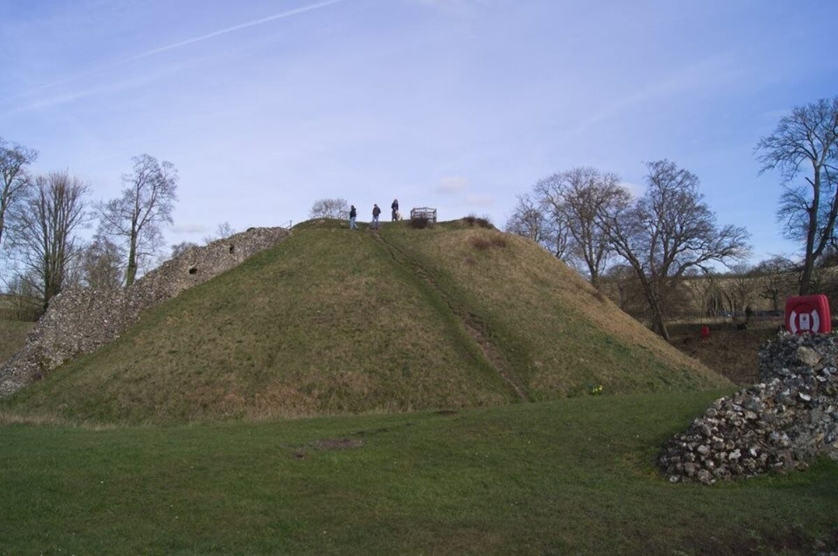 Berkhamsted Castle large photo 1