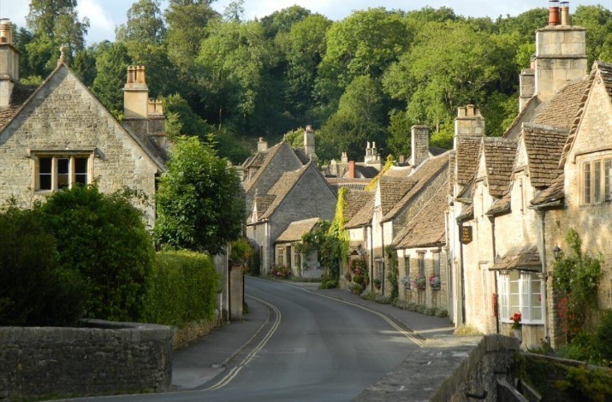 Castle Combe large photo 1