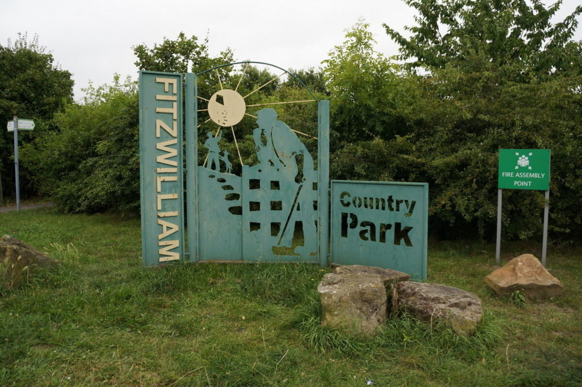 Fitzwilliam Country Park large photo 1