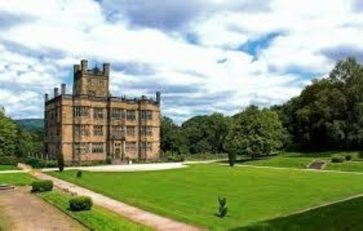 Gawthorpe Hall large photo 2