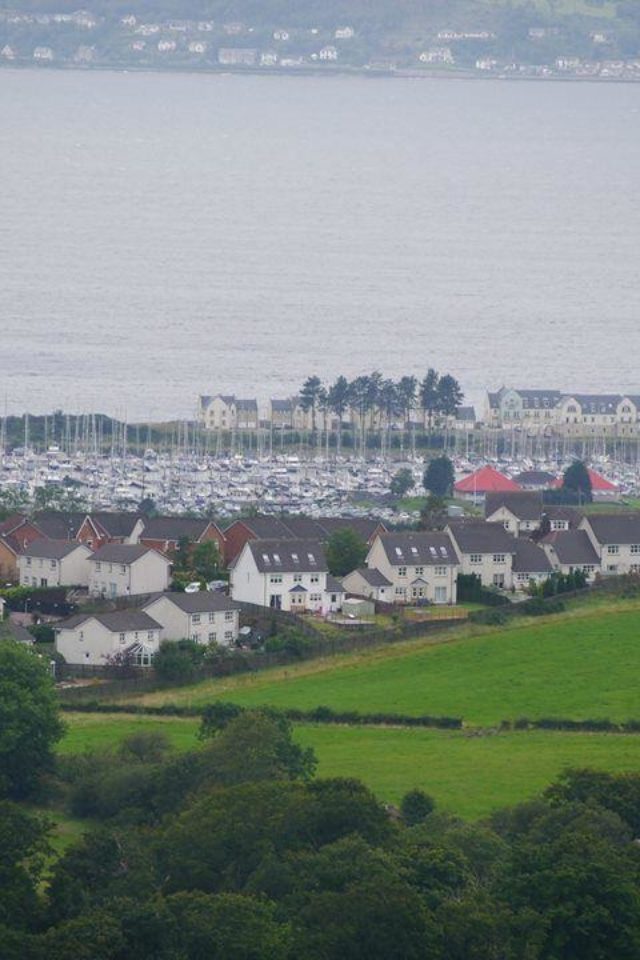 Dog walk at Greenock Cut · Ayrshire · Walkiees