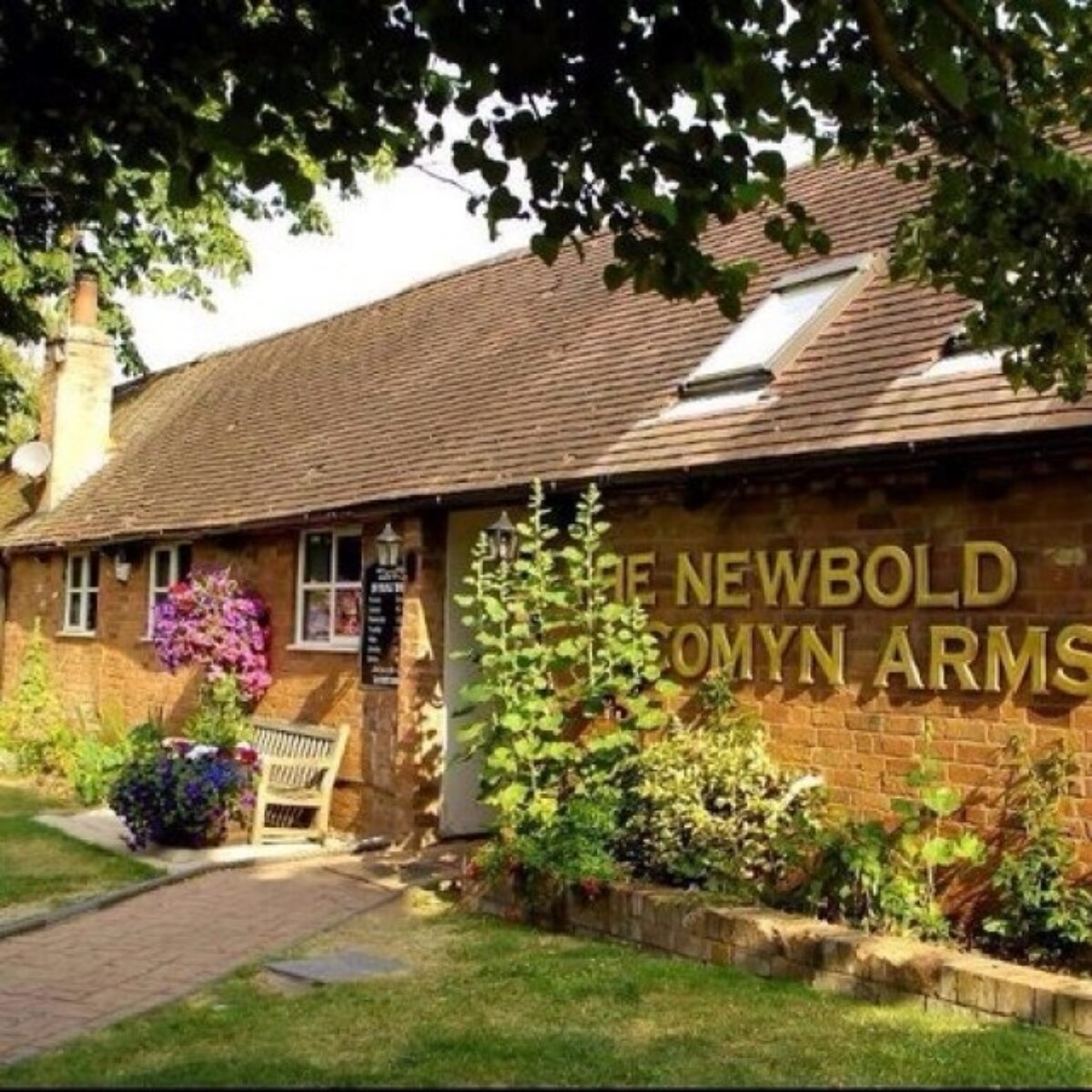 Newbold Comyn large photo 1