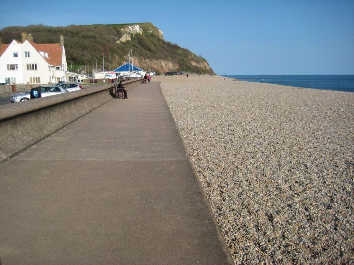 Seaton Beach large photo 4