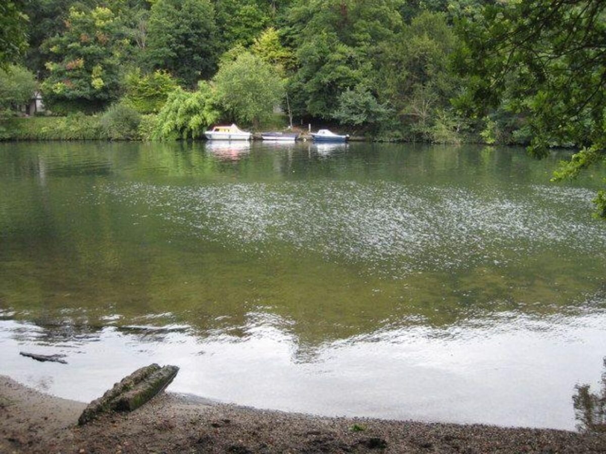 Thames Path - Cookham large photo 2