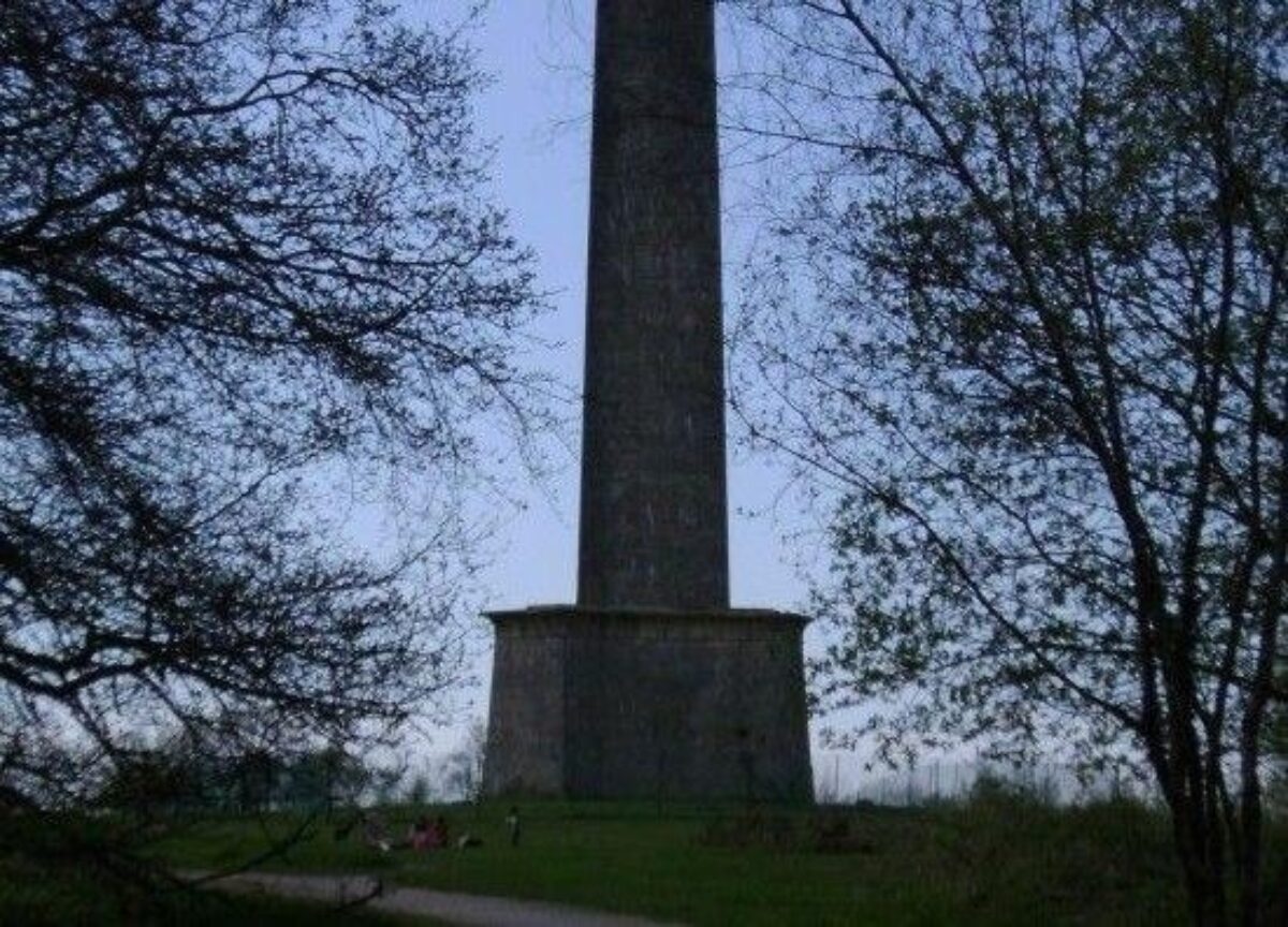 Wellington Monument large photo 2