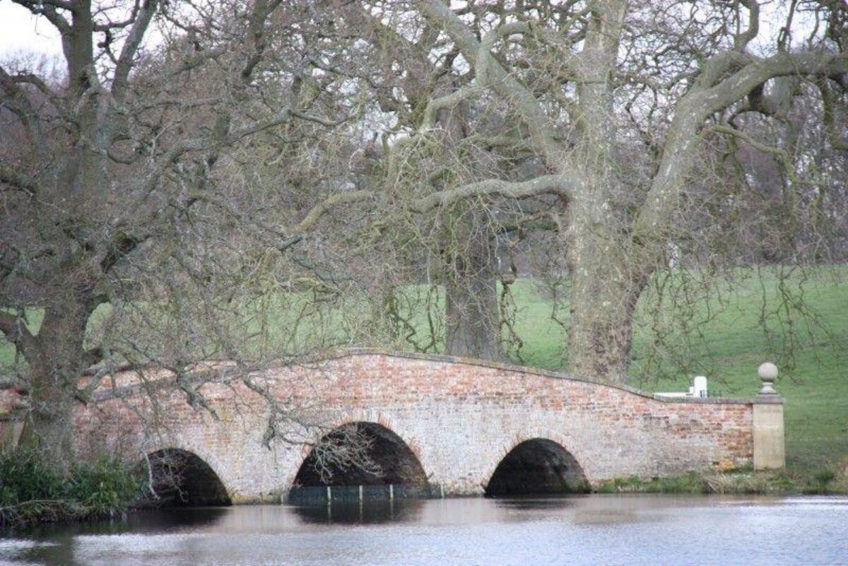 Winchfield To Tundry Pond large photo 1